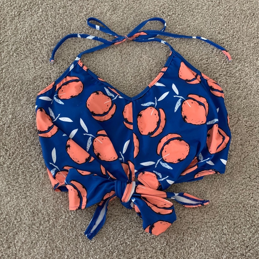 Kortni Jeane peach print tied up top